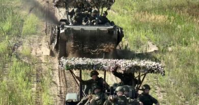 Le Kremlin estime que les négociations de paix avec l'Ukraine sont en "pause"