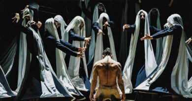 Le retour de la comédie musicale culte "Les 10 commandements" est annulé ! - ici