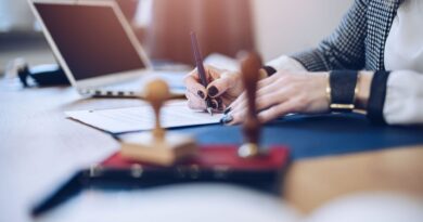 Le testament n’est plus une affaire de vieux ou de notaire mais, attention, tout n’est pas permis - RTBF Actus