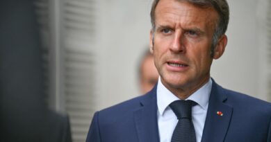 Les parents de Christophe Gleizes déplorent la fermeté de Macron avec l’Algérie