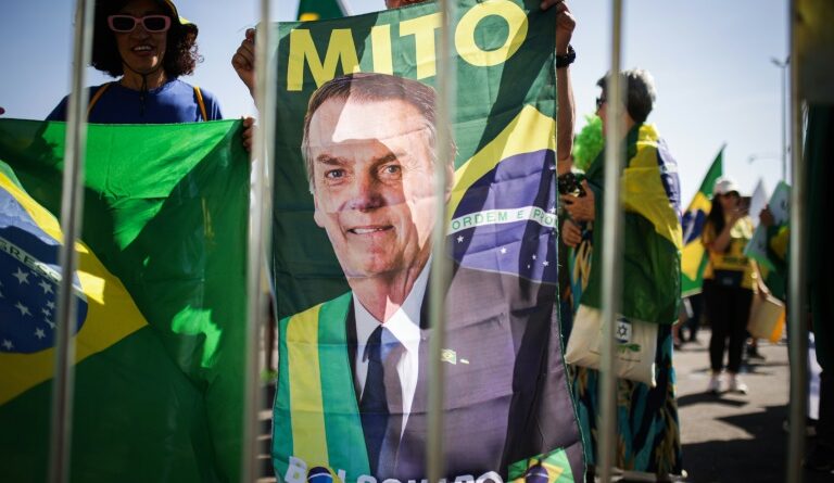 Les partisans de Bolsonaro appelés à descendre dans la rue avant le verdict de la Cour suprême