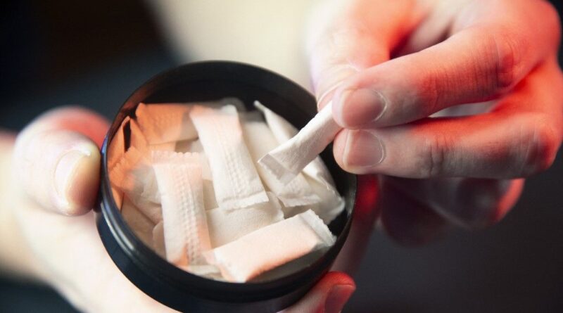 Les sachets de nicotine, ciblant des jeunes, interdits en France en 2026 - ici