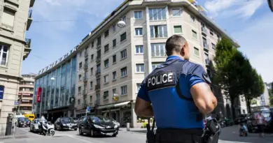 «L'esprit de corps n'excuse pas les dérives»: un policier lausannois raconte