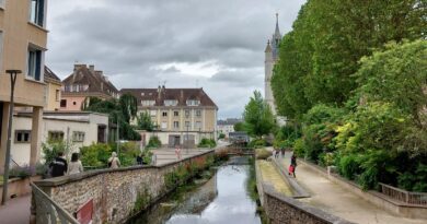 "L’extrême droite, qu'est-ce qu'on peut leur reprocher ?" : après la chute du gouvernement Bayrou, certains habitants d'Évreux tentés par le RN