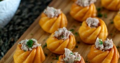 mini spirales à la tomate et aux rillettes