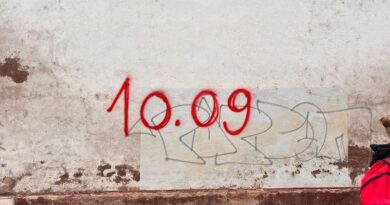 Mobilisation du 10 septembre : "On ne veut pas de hiérarchie", des réunions préparent le mouvement à Saint-Étienne  - ici