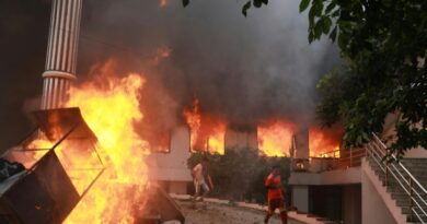 Népal: le Premier ministre démissionne face à la colère de la rue, le Parlement en feu