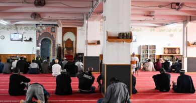 «On est restés sans voix» : à Paris et Montrouge, l’indignation devant les mosquées où ont été retrouvées des têtes de cochons