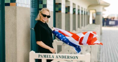 Pamela-Anderson-Deauville ©-Sandrine-Boyer-Engel
