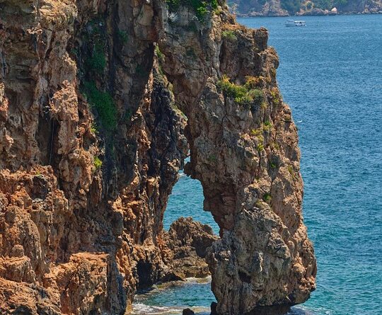 Corse, Ajaccio, Bastia, mountain, beach, sea, cliff, village, maquis, landscape