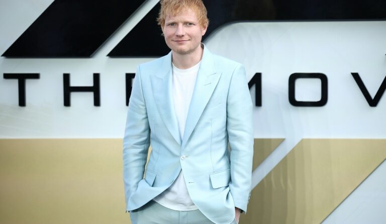 "Play": Le Britannique Ed Sheeran sort son huitième album