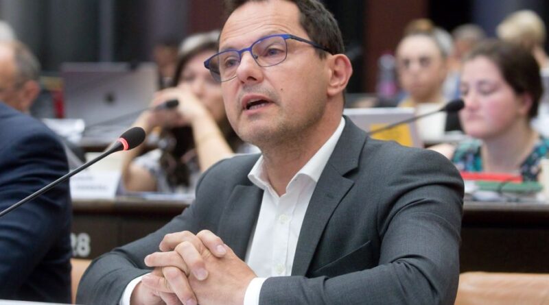 Posez vos questions à Jérôme Durain, le nouveau président de la Région Bourgogne-Franche-Comté est l'invité de Dimanche en politique