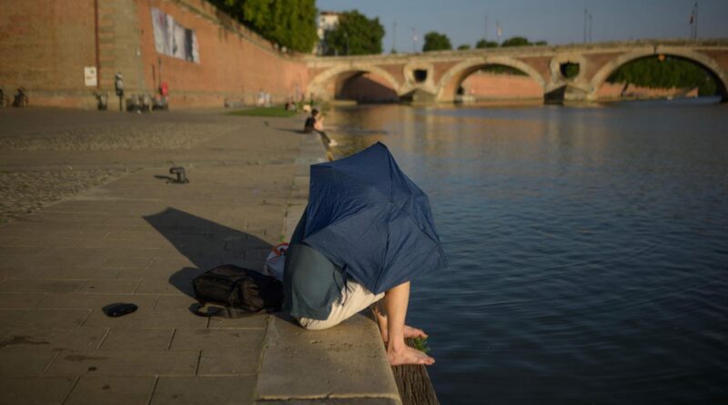 Près de 300 morts en excès pendant la canicule d’août 2025, notamment chez les plus âgés, selon Santé publique France