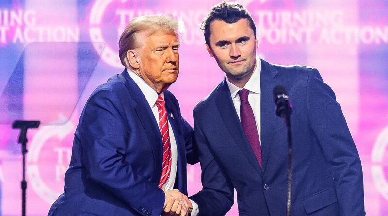 Qui était Charlie Kirk, relais majeur de Trump auprès de la jeunesse assassiné dans l’Utah ?