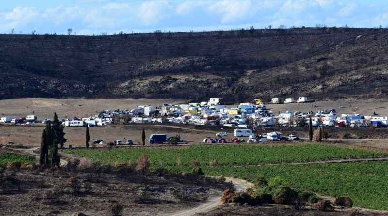 Rave-party dans l'Aude : le démontage des installations a commencé, les festivaliers quittent les lieux, selon la gendarmerie
