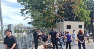 Recherche d’armes et de stupéfiants aux entrées des collèges et lycées dans le Gard : 770 élèves contrôlés à Nîmes et Alès
