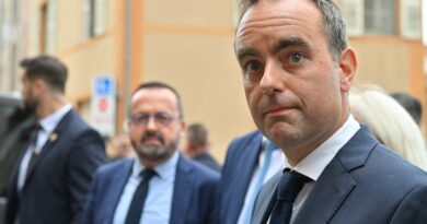 Retour sur la suppression des deux jours fériés, maisons « France Santé »… comment Sébastien Lecornu manœuvre pour tenter de sauver son poste - L'Humanité