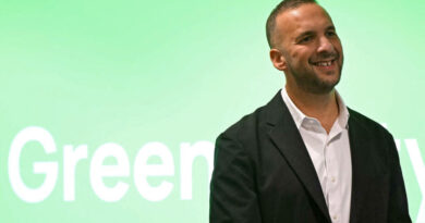 Royaume-Uni: le Green Party se dote d'un nouveau chef «éco-populiste» pour concurrencer le Labour