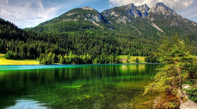 Auvergne-Rhône-Alpes, Lyon, Annecy, Alps, volcano, lake, mountain, ski, village