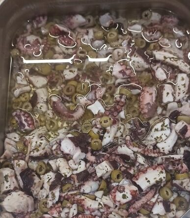 Salade de poulpe vendue au rayon traditionnel marée