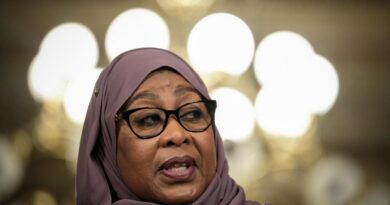Samia Suluhu Hassan, la présidente de la Tanzanie, lance sa campagne pour des élections sans opposition