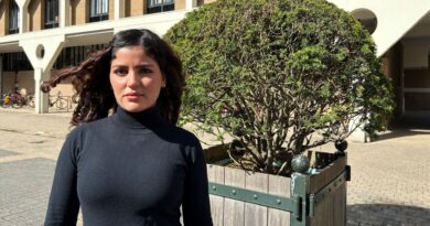 Shabnam Salahshoor, une jeune réfugiée afghane footballeuse et militante : 'A travers le foot, j’ai obtenu ma liberté' - RTBF Actus