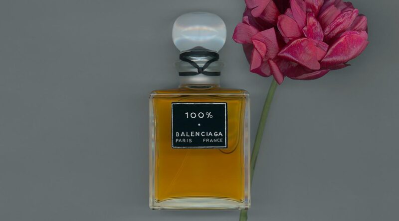 Soixante-quinze ans après, Balenciaga renoue avec la haute parfumerie