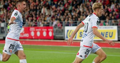 Stade Lavallois : Clavreul, meilleur buteur de l’équipe, "c’est un garçon qui est froid", dit l’entraîneur des Tango - ici