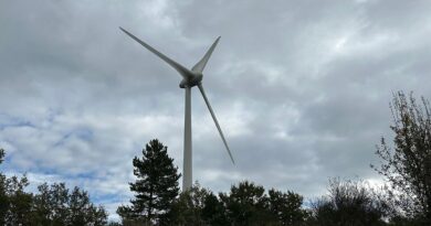 Sud-Drôme : trois éoliennes dégradées par le feu toujours hors service - ici