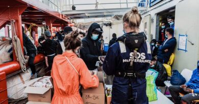 TEMOIGNAGE. "Ils ont mitraillé le bateau de tous les côtés pendant 20 minutes", des garde-côtes libyens tirent contre un navire humanitaire
