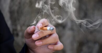 Tabac, alcool, cannabis : pourquoi est-il aussi difficile d'arrêter ? Deux experts nous répondent