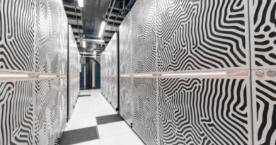 Telex : Le HPC exascale Jupiter inauguré, Onepoint rachète In-IT, OpenAI concurrence Linkedin - Le Monde Informatique