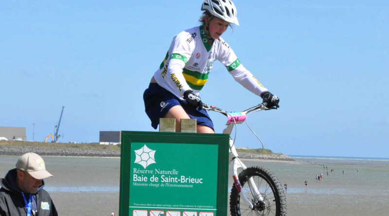 Compétition de VTT. Crédit photo : Réserve naturelle nationale de la baie de Saint-Brieuc