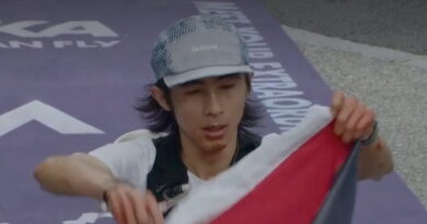 UTMB 2025 : le coureur chinois Yu Biao franchit la ligne d’arrivée en brandissant un drapeau palestinien pour dénoncer le silence face au génocide à Gaza - L'Humanité