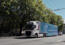 Un camion piscine accueille les élèves vaudois pour des cours de natation