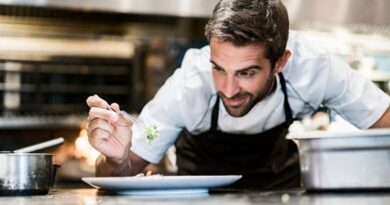 Un chef de cuisine est recherché pour Vézac en Dordogne - ici