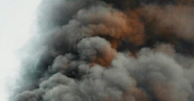 Un dépôt pétrolier prend feu dans la région de Belgorod (Russie) 