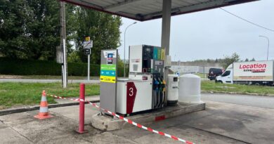 "Un homme est arrivé avec un marteau", témoigne le directeur d'une station essence à Sainte-Feyre victime de vandalisme - ici