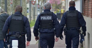 Un homme urine sur sa voiture : le propriétaire voit rouge et lui casse la cheville à Dieppe