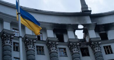Un missile puissant a visé le siège du gouvernement ukrainien: «La première fois»