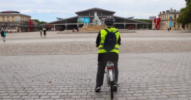 « Un tremplin vers le monde du travail » : comment l’apprentissage du vélo remet en selle ces habitantes du 93