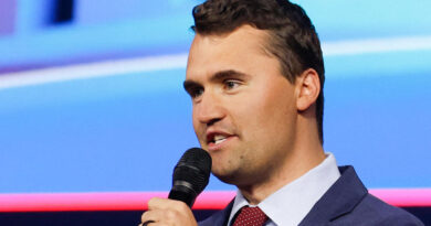 Une « chasse aux sorcières en ligne » : sur Internet, des personnes sont accusées à tort du meurtre de Charlie Kirk