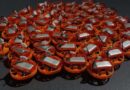 Une force invisible guide ces robots : peu importe leur nombre, ils bougent ensemble !