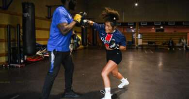 « Une psychopathe de l’entraînement » : Delphine Benouaich, prof d’EPS, fan du PSG et étoile montante du MMA