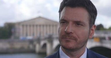 Vote de confiance : "Les Outre-mer apparaissent comme les grands sacrifiés", analyse le constitutionnaliste Benjamin Morel
