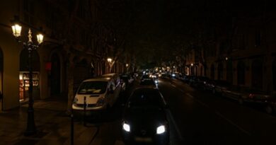 coups de couteau dans la nuit