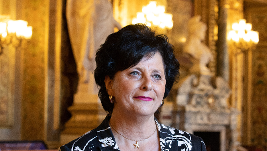 Selon la sénatrice Christine Bonfanti-Dossat (Les Républicains), 'il est inique d’imaginer que l’hôpital puisse continuer à fonctionner sur la seule bonne volonté et l’épuisement de ses médecins'