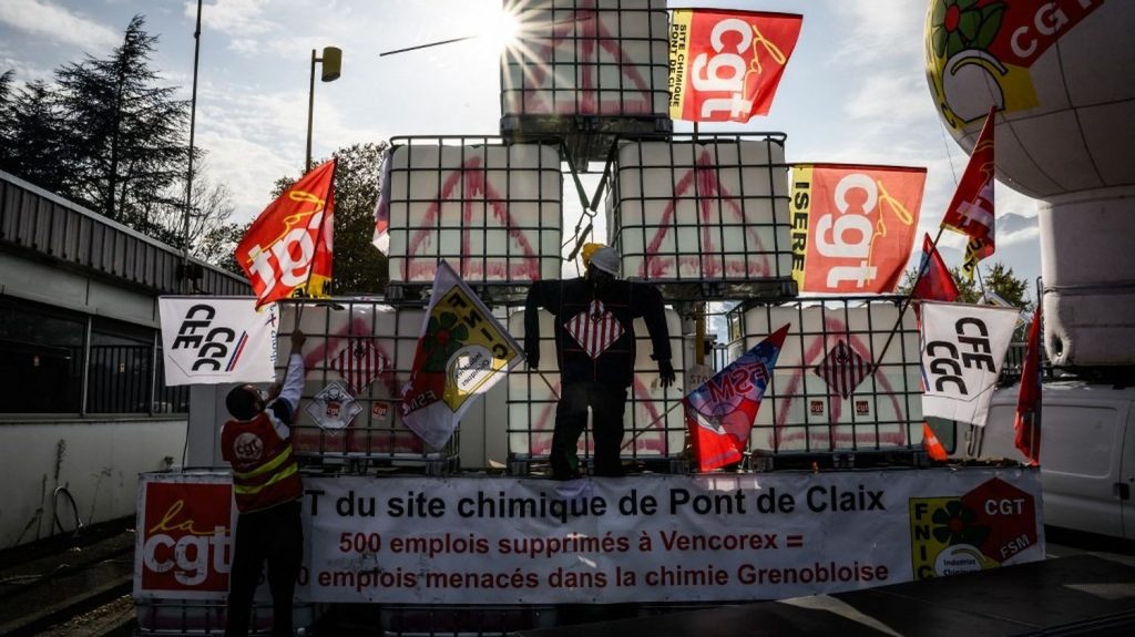 La CGT recense 546 plans de suppression d’emplois, 75% dans l’industrie.