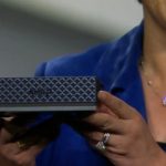 AMD présente le Ryzen AI Halo pour rivaliser avec le DGX Spark de Nvidia.