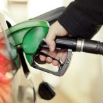 Prime carburant : les conditions d&rsquo;éligibilité pour les automobilistes en France.